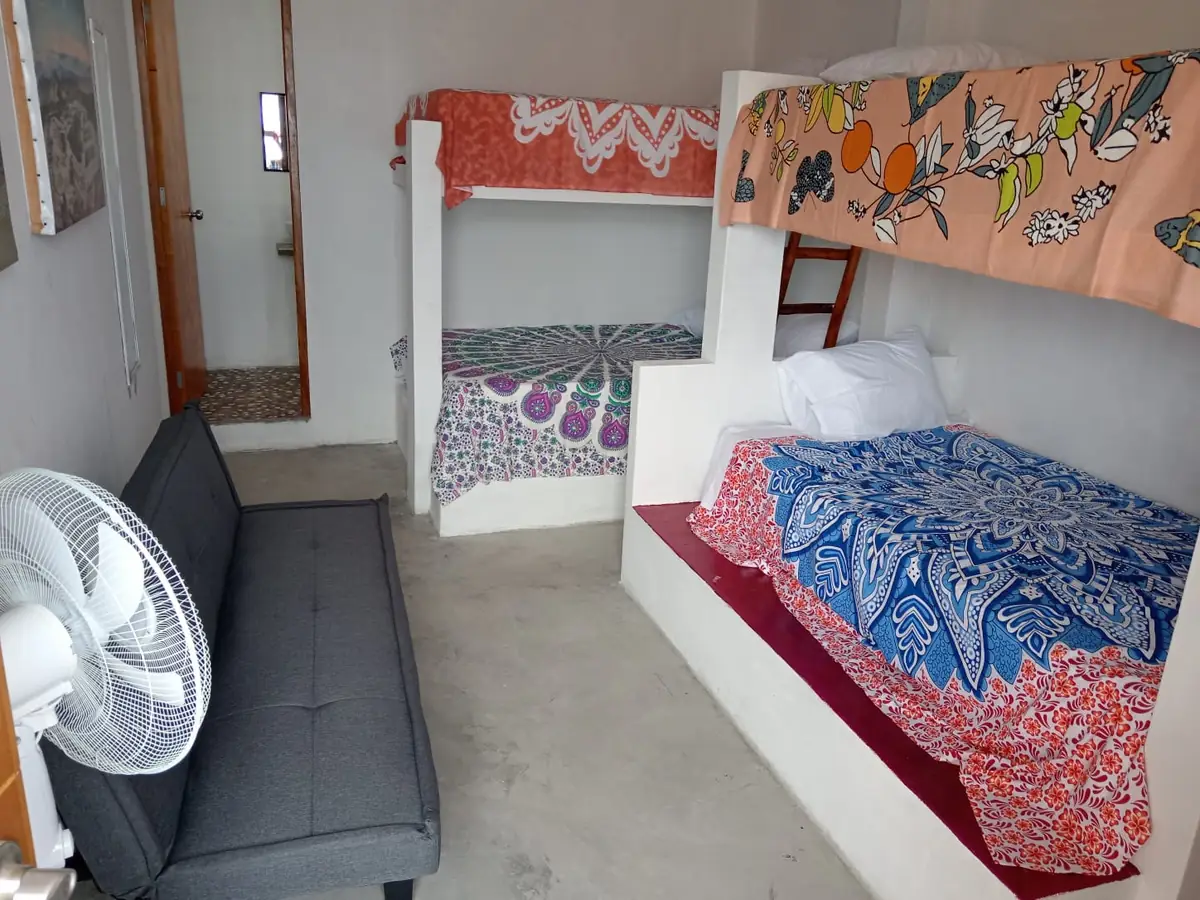 Habitación familiar con dos camarotes